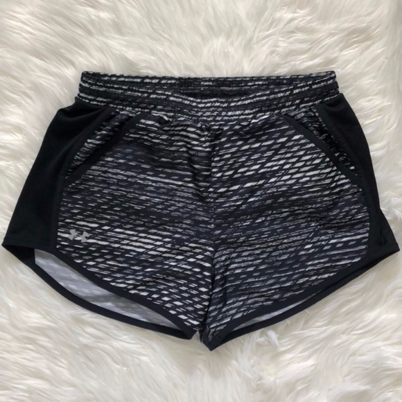 Under Armour Pants - Under Armour Black White Workout Shorts